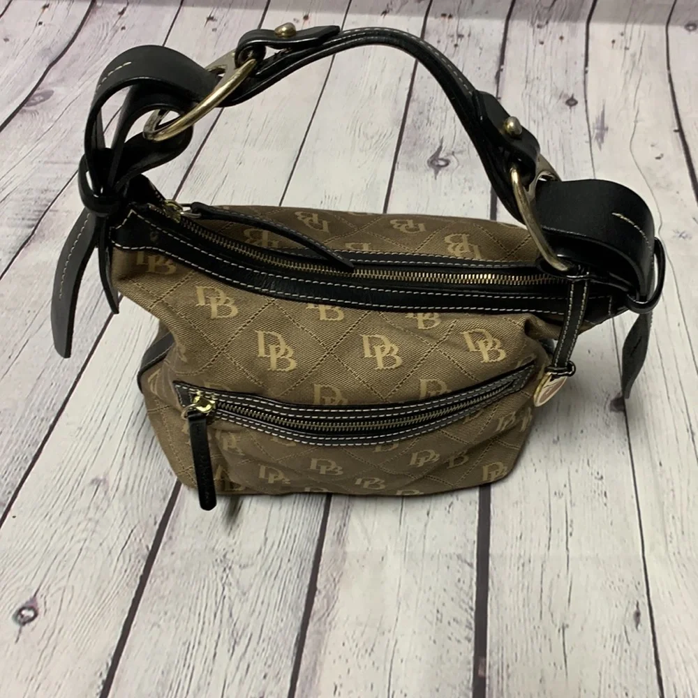 Women’s Dooney & Bourke Signature Quilted Hobo Bag